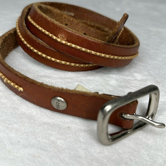 Fossil Women’s Brown Leather Belt with Contrast Stitching Medium - Picture 1 of 6